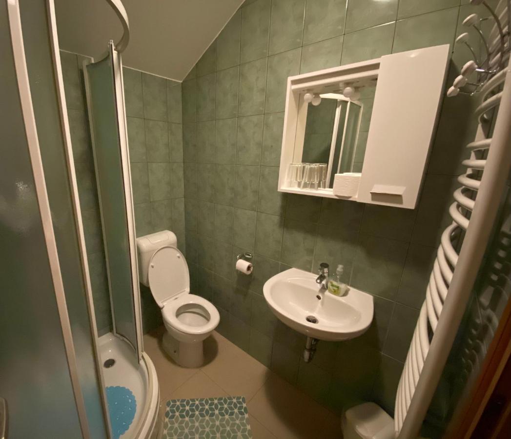 Guest House Lucija Buzin Ngoại thất bức ảnh