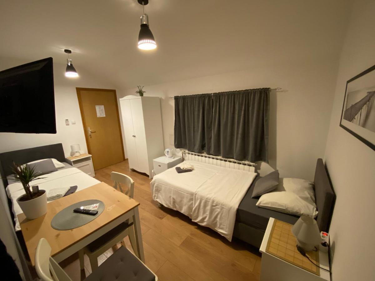 Guest House Lucija Buzin Ngoại thất bức ảnh