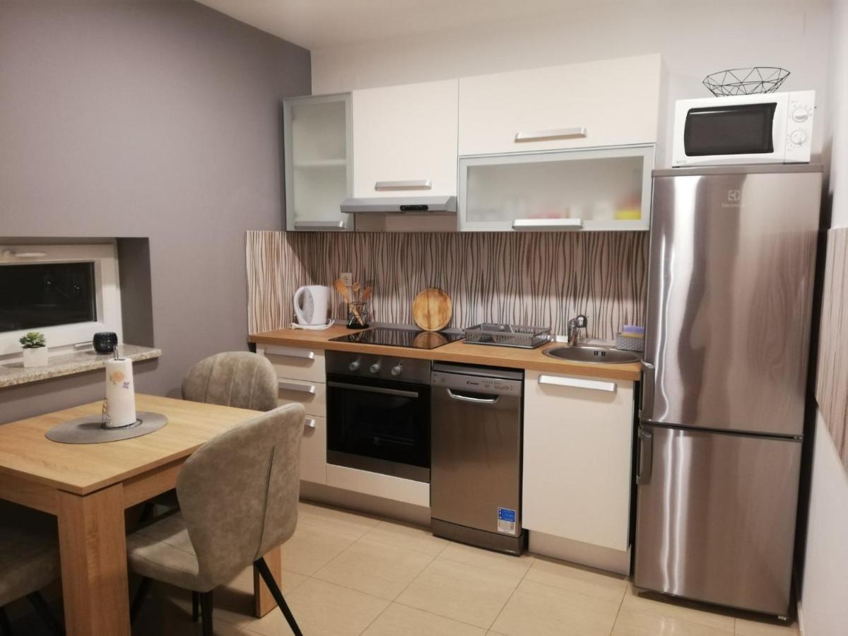 Guest House Lucija Buzin Ngoại thất bức ảnh