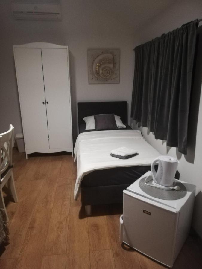 Guest House Lucija Buzin Ngoại thất bức ảnh