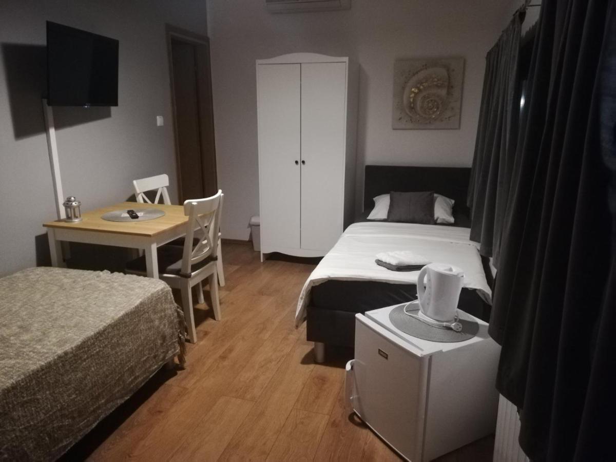 Guest House Lucija Buzin Ngoại thất bức ảnh