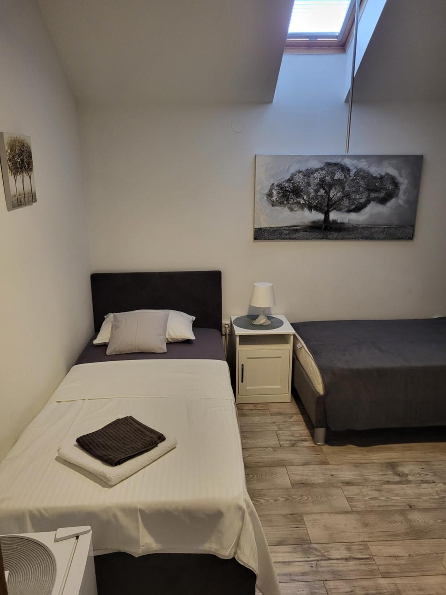 Guest House Lucija Buzin Ngoại thất bức ảnh